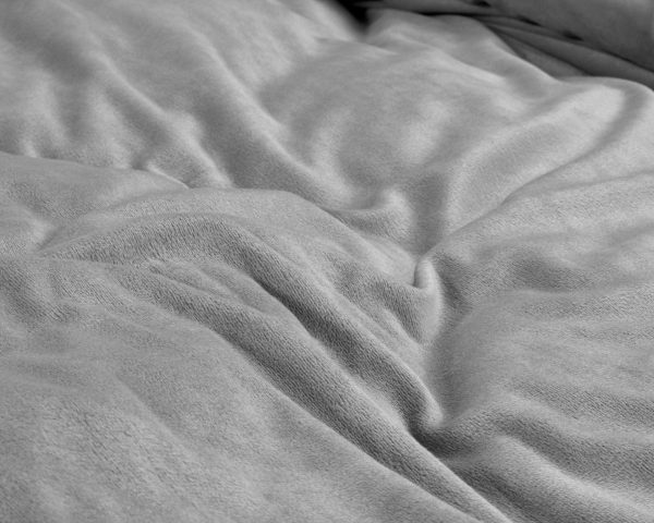 Sleeptime Velvet Uni Dekbedovertrek Grijs 240 x 220 cm - Afbeelding 4