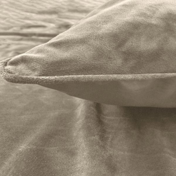 Sleeptime Velvet Piping Taupe / Grijs 240 x 220 cm - Afbeelding 3